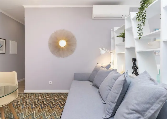 Calcada Dos Barbadinhos * Lisboa